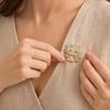 Brooch Pin, Cat Face Collar Clip with Sparkling Rhinestones, Easy No-Needle Installation Brooch for Shirts V-Neck Cardigans Scarves Embellishment