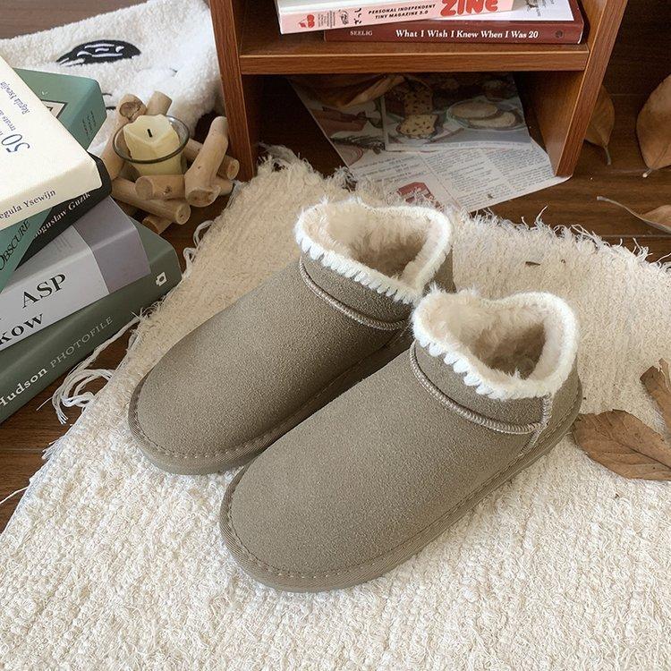 

Женские зимние ботинки 2025 новая меховая интегрированная низкая верхняя часть хлопковая обувь популярная нескользящая короткая голенище собранные утолщенные хлопковые ботинки 35