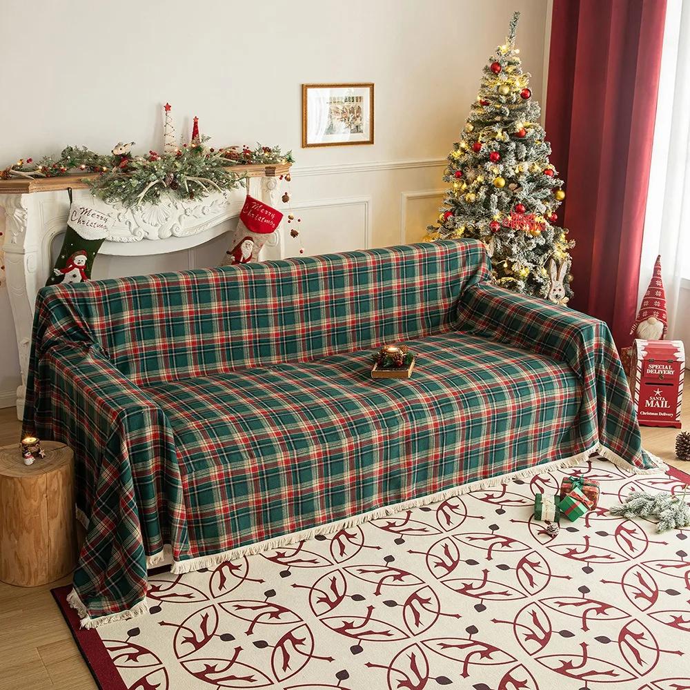 1PC Christmas Plaid Couch Cover with Tassel Christmas Atmosphere Sofa Towel Retro Holiday Red and Green Grid Cover Cloth Towels