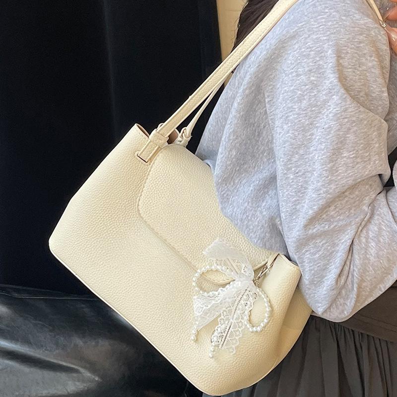 Bucket Bag Simple and Fashionable Commuter Large Capacity Commuter Tote Bag 2025 Summer New Fashionable Foreign Style Shoulder Bag
