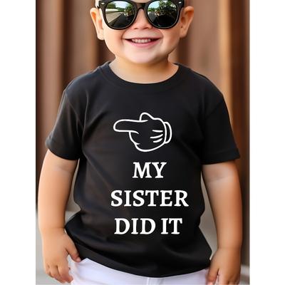 Europäische Größen Jungen T-Shirt meine Schwester hat es gemacht, mit einem lustigen Buchstabenmuster-Print, bequemes und lässiges Rundhals-Kurzarmshirt