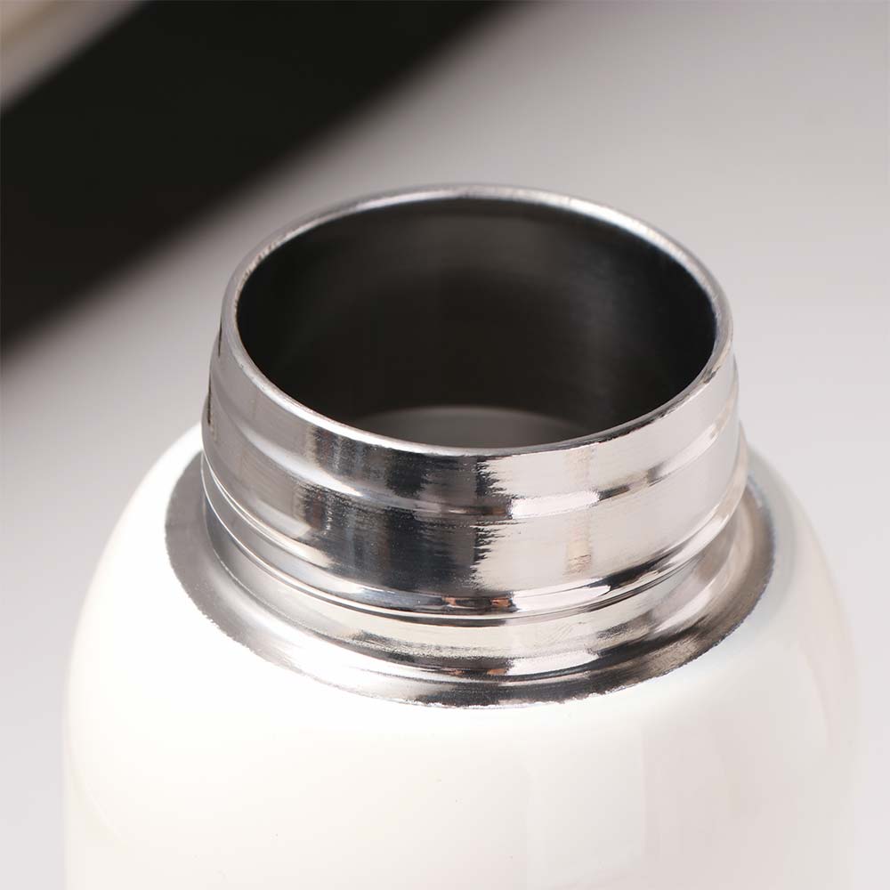 High-Capacity Stainless Steel Thermos Cup 620ml Capacity Portable Drinking Bottle Student