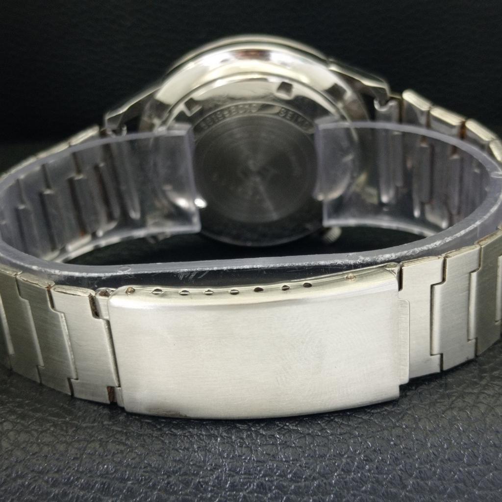 GENUINE VINTAGE SEIKO 5 AUTOMATIC JAPAN MENS BLACK COLOR DIAL WATCH a702411-5 R124-a702411