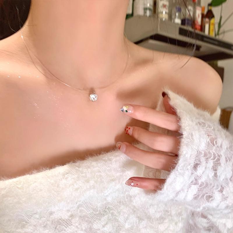 Fashion Shiny Imtation Crystal Necklace Zircon Pendant Transparent Fishing Line Invisible Ladies Necklace Jewelry Clavicle Chain