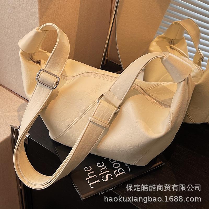 Premium Texture Bag Women's Large Capacity 2025 New Fashion Niche Design Messenger Bag Commuter Saddle Dumpling Bag