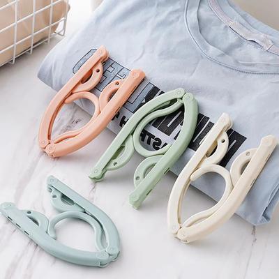 5/10pcs Folding Travel Hangers Portable Random Color Plastic Non Slip Closet Drying Rack Space Saving Home For Dress Pants Suit