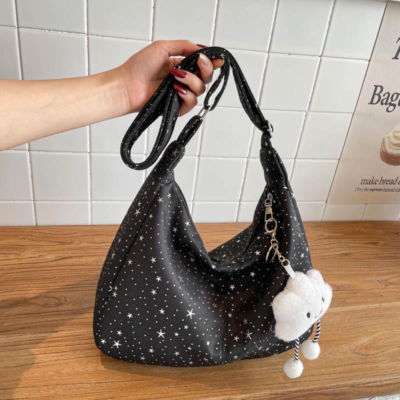Korean niche star printed shoulder bag Korean largecapacity messenger bag casual pleated commuter fresh tote bag