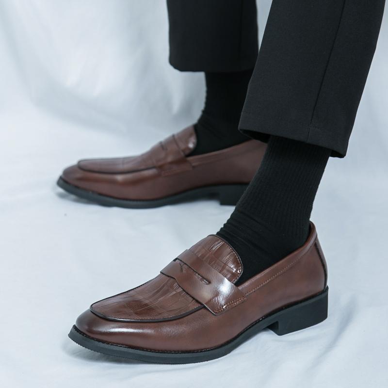 Classic Men's Business Work Shoes Massage Sole Versatile Men's Loafers Thick Soled Leather Casual Shoes Comfortable Versatile