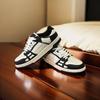 Trendy sneakers that are stylish and versatile: comfortable soft-soled casual wear that breathable