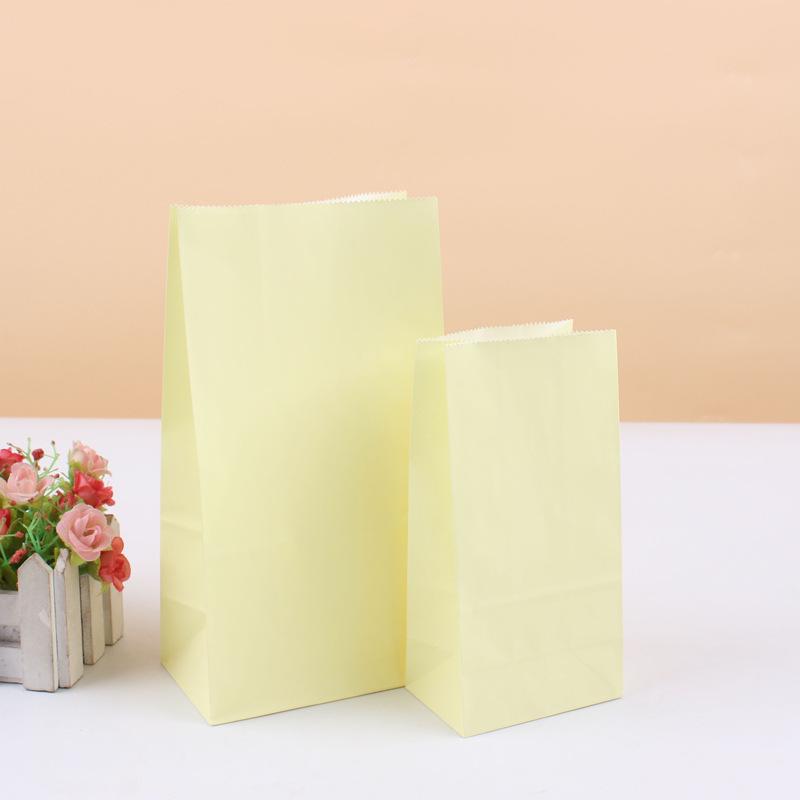 Colorful Polka Dot Kraft Paper Gift Bag with Handle for Takeaway and Baking