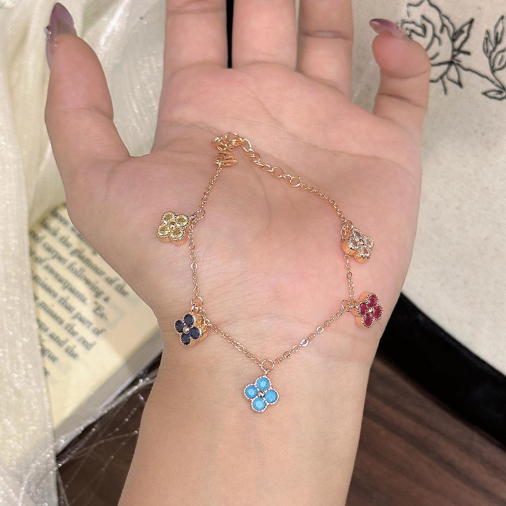 Douyin live stream supply, dopamine colored diamond four-leaf flower bracelet, summer small fresh and versatile bracelet jewelry.
