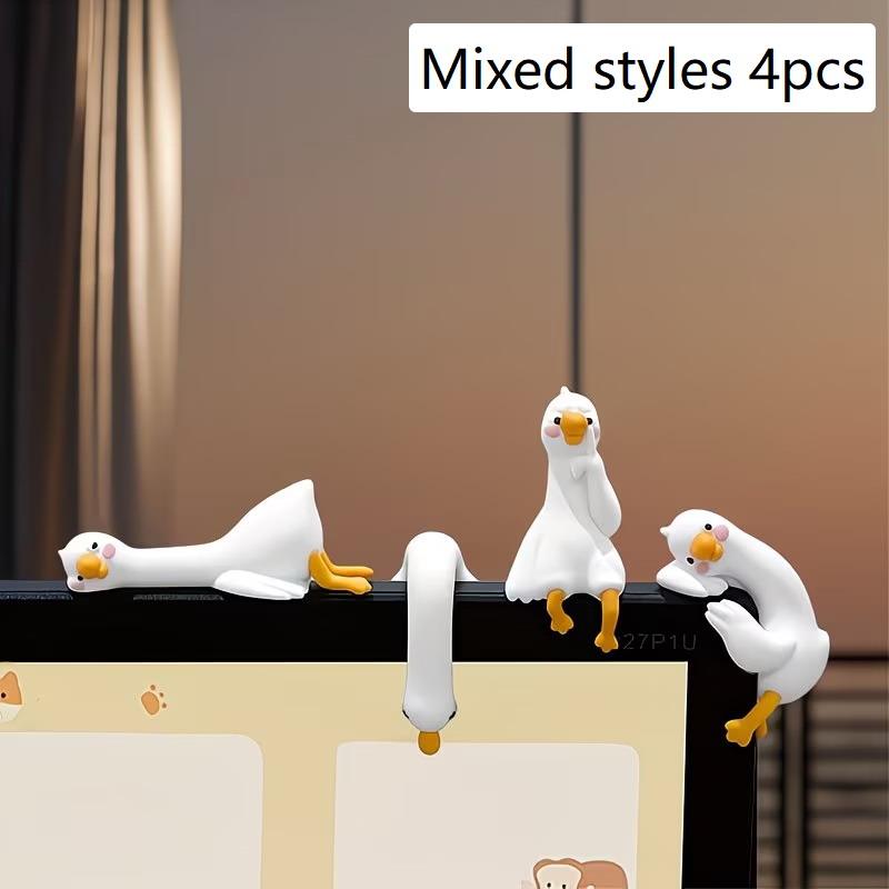 Resin Cartoon Animal Decor For Desk Car Dashboard Tv Monitor Gift Idea Cute 3D Duck Figurine Mini Resin Duck Ornament Playful