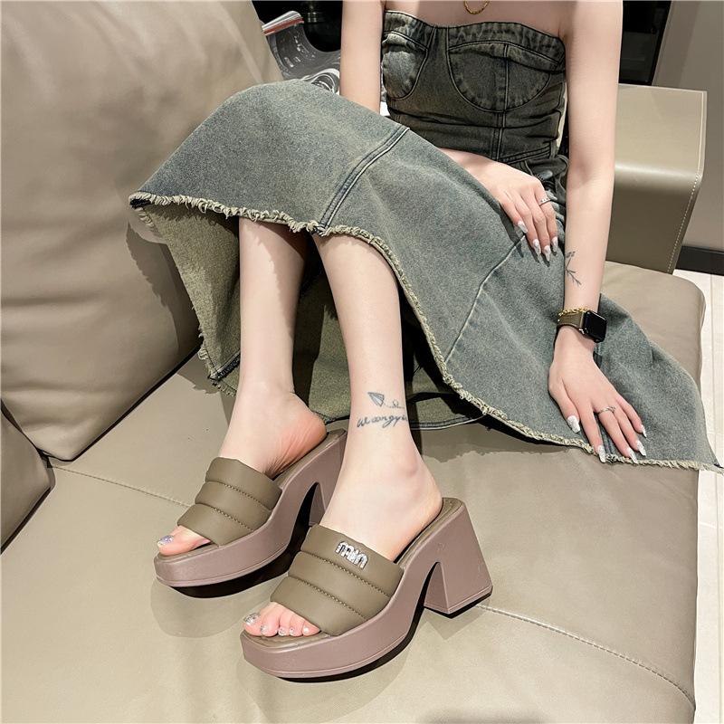 High-heeled Cool Slippers Outer Wear Women's 2024 Summer New High-profile French Simple Casual Easy To Match Thick-heeled One-word Slippers