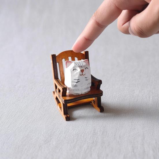 Small Hand-Carved Wooden Animal Figurine Cute Rocking Chair Cat/Dog/Fox Statue for Desk Home Office Decor