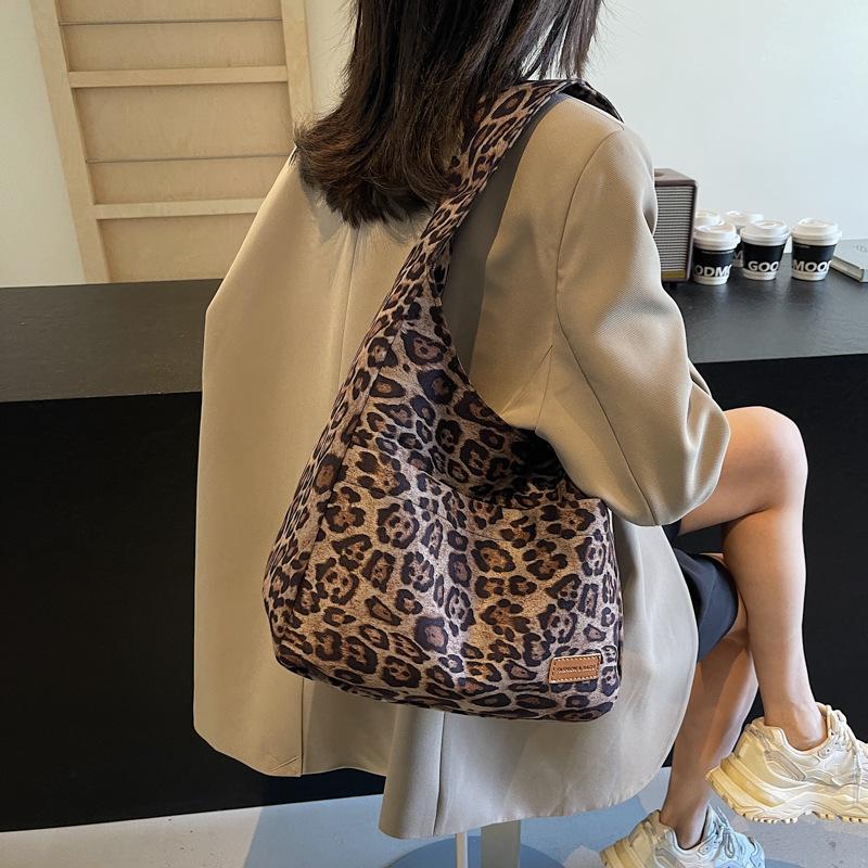 Retro Fashion Leopard Print Tote Bag Autumn and Winter New Fashion Leopard Print Shopping Bag Underarm Bag Simple Casual Shoulder Bag