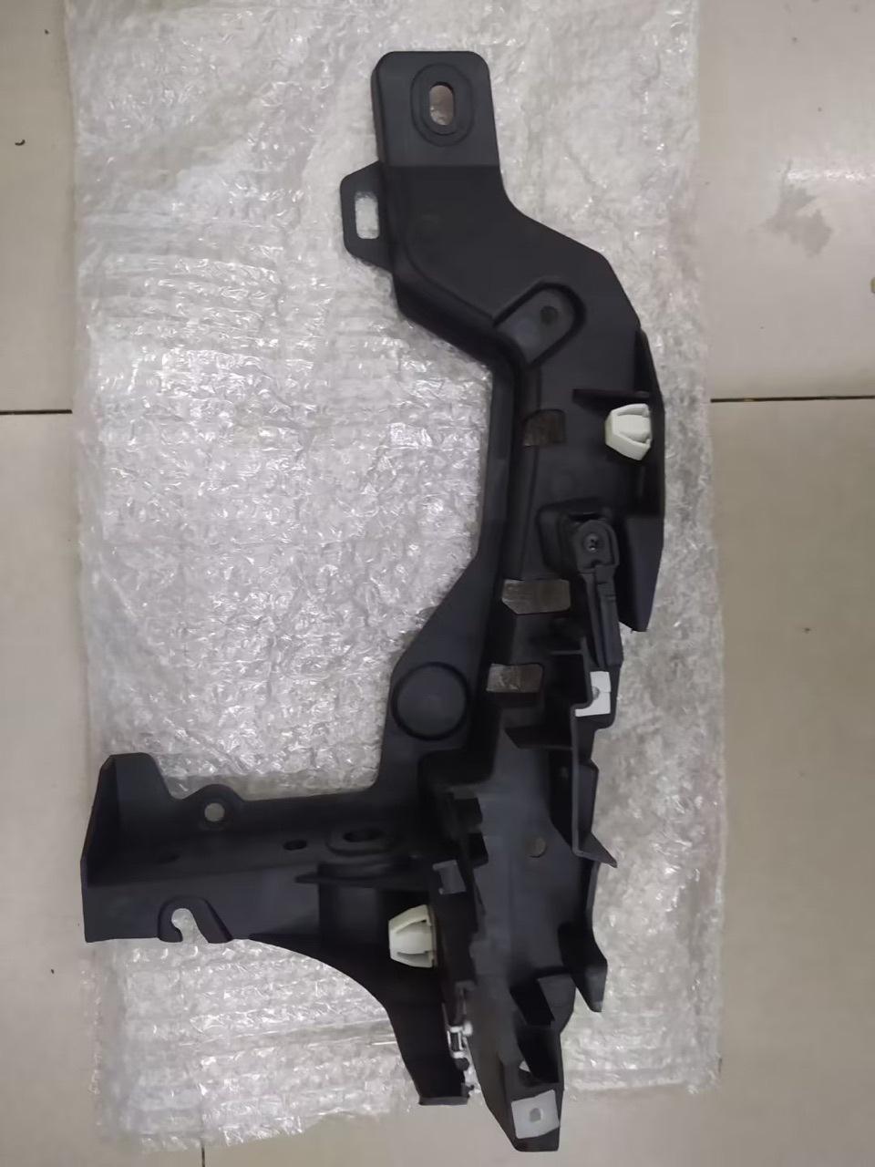 

Петля поддержки капота Smart453 левая/правая A4537510700 A4537510800 Right A4537510800 чёрный