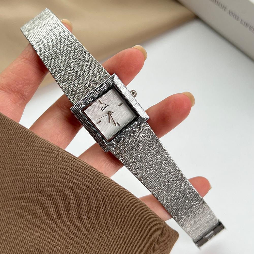 Light Luxury Women's Square Small Gold Watch Light Luxury Steel Strip Retro High End Versatile Watch Texture Quartz Watches