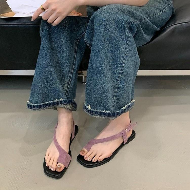 

Новые стильные шлепанцы для женщин, модные для повседневной носки. Летние 2025 года стильные квадратные сандалии-шлепанцы для пляжа больших размеров 39