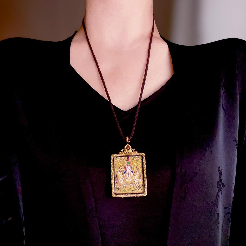 Qinghai Thangka Pendant: Eight Protectors Series, Semi-Hand-Painted Double-Sided Amulet with Guardian Deity.