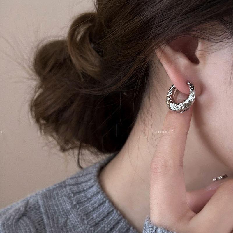 Cercei Croissant Lavă Irregulară Lux Ușor Senzualitate Senior Design Cerc Venos Elegant Ușor Minimalist Bijuterii Hoop