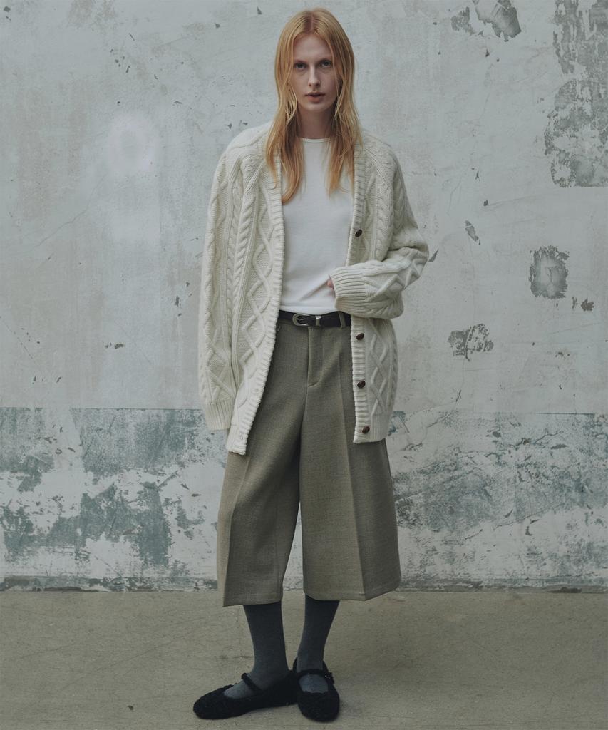 FROMWHERE Twill Bermuda Pants_Beige