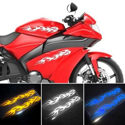 2 Adet Yansıtıcı Araba Motosiklet Çıkartması Alevler Çıkartma Dekorasyon Çıkartmaları Vinil Su Geçirmez