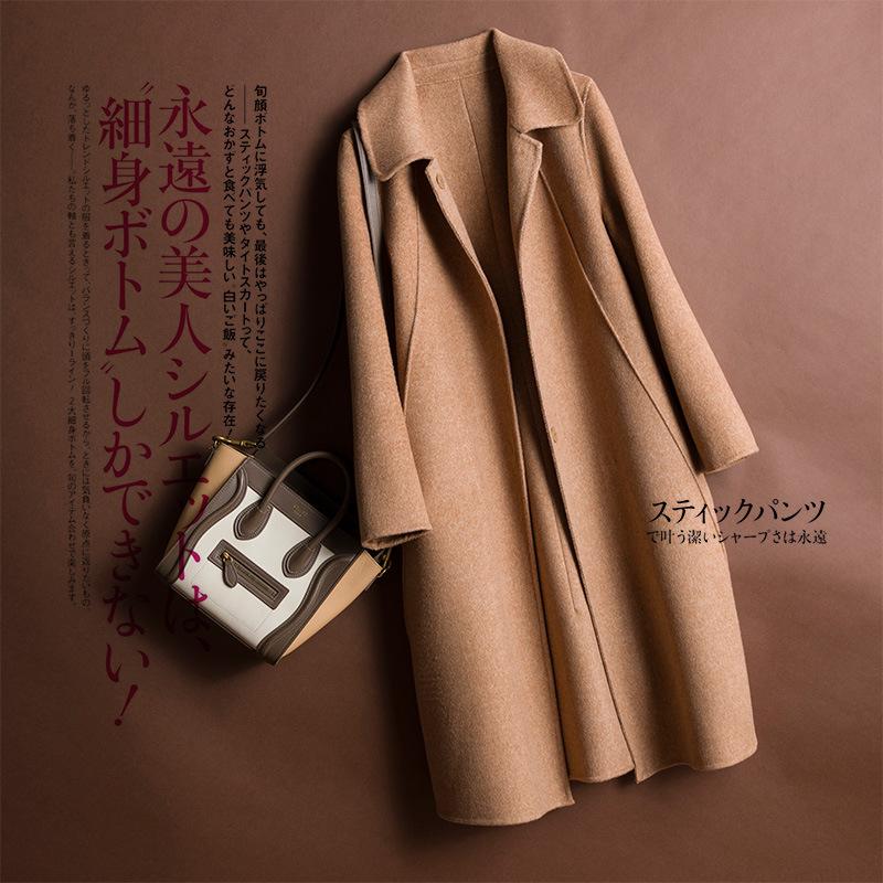 Autunno e inverno stile coreano cappotto in lana sintetica cappotto per donne temperamento casual abito da mamma colletto da bambola lunghezza media stile Hepburn