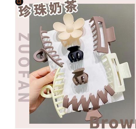 8Pcs Polychrome Hair Clip Set Frosted Shark Claw Clip Sweet Women Headwear for Updo Daily Wear Valentine's Day Hair Accessories