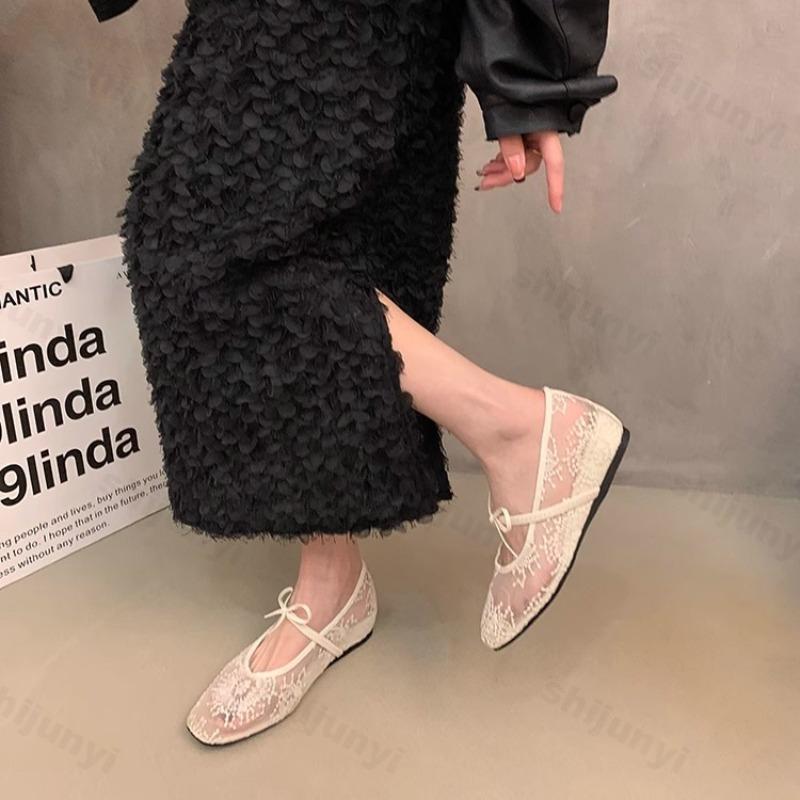 Fashion Summer Women Ballet Flats Shoes Hollow Lace Non Slip Fashion 2025 New Bow Women Shoes Mesh Breathable Female Mary Jane Sandals