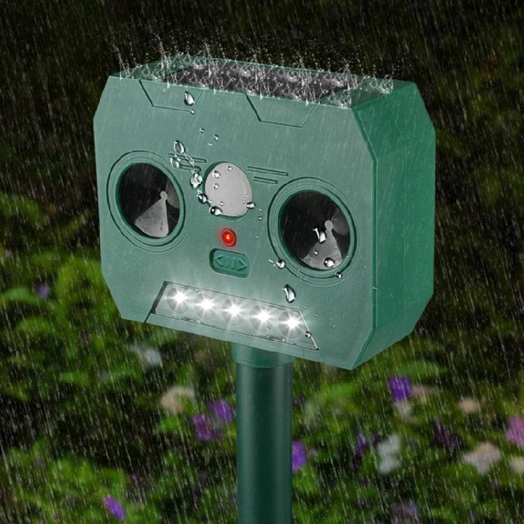 Solar Animal Repeller Ultrasonic Repellents LED Light Alarm Repels Cat Dogs Bird