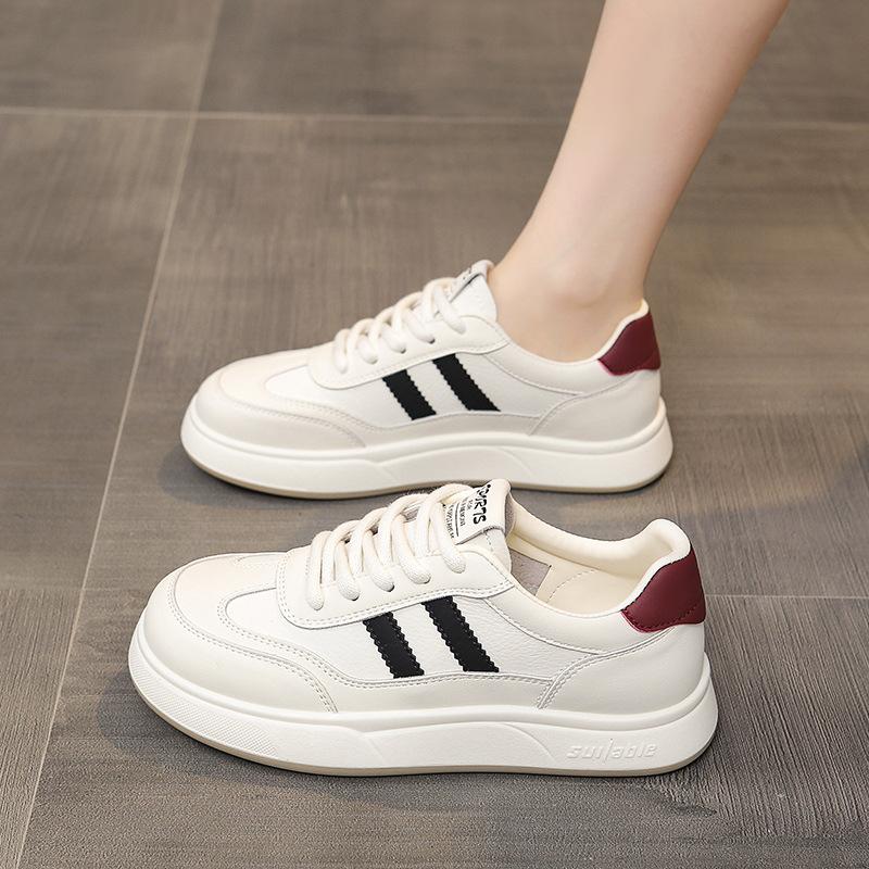 Kleine weiße Schuhe Sommer Damen neue Sommer atmungsaktive flache Grundplatte Schuhe lässig vielseitig dünn ausländischer Stil Student Damen Schuhe