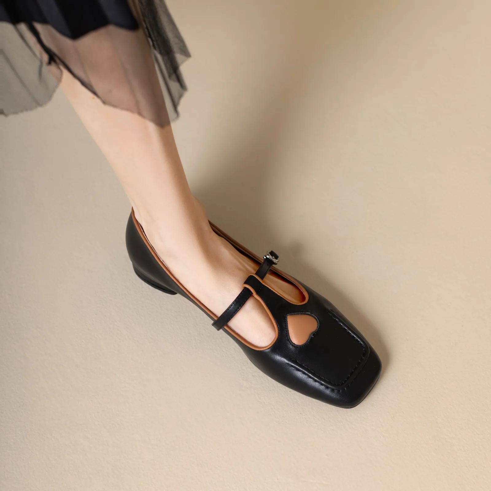 

Модные ретро туфли Мэри Джейн в форме сердца разных цветов для женщин, новые повседневные туфли на низком каблуке, туфли на плоской подошве с открытыми носками Zapatos De Mujer 40 чёрный