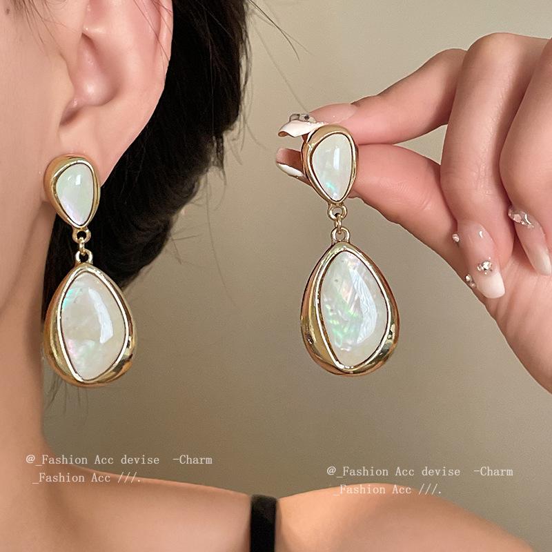 Elegante Damen-Tropfenohrringe: Silbernadel Perlmutt Oval Dangles