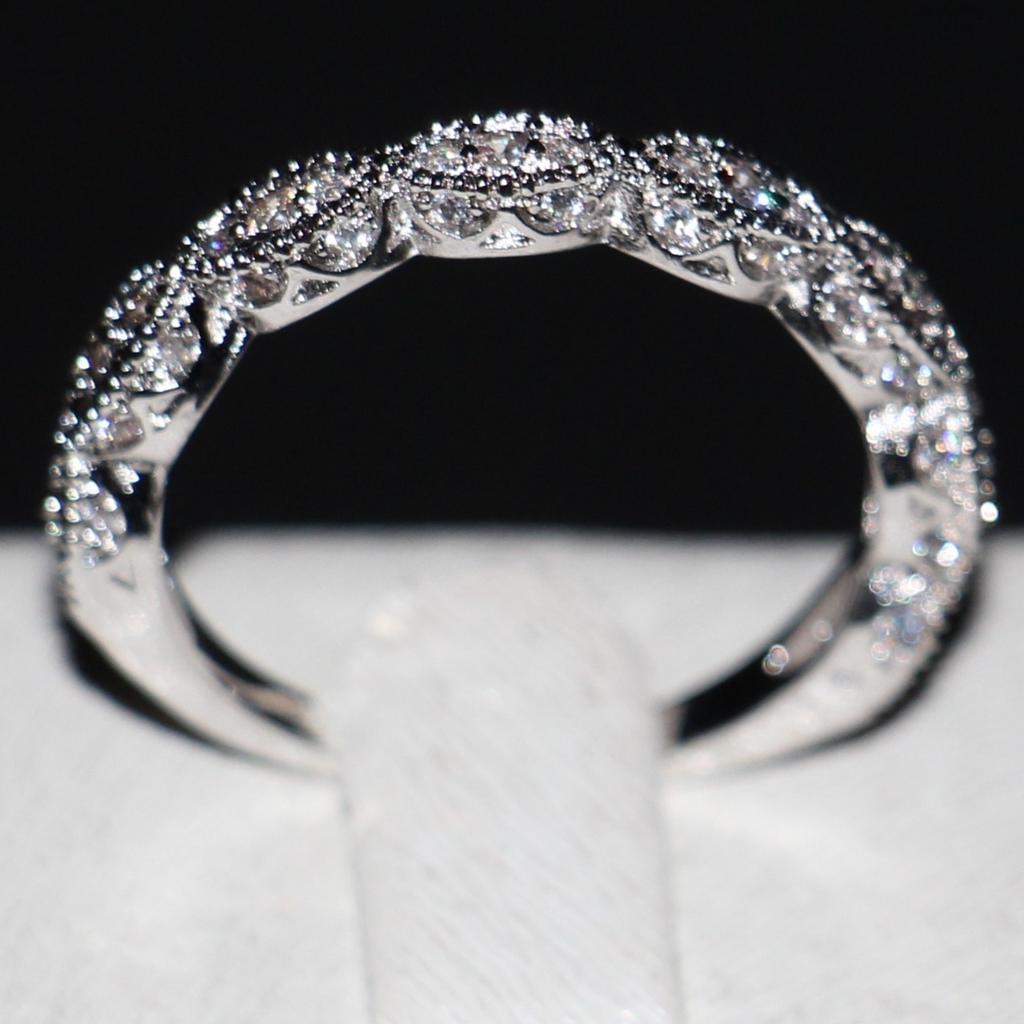 Silber farbe Kristall Verlobungsring Geschenkidee Luxus Ring Weißgold 18K pl Silber farbe Kristall Verlobungsring Geschenkidee Luxus Ring Weißgold 18K pl