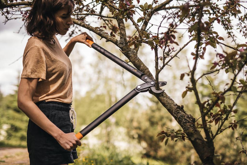 Fiskars Powergear Sekator Ogrodowy Nożycowy Dwuręczny Do Gałęzi Krzewów L78