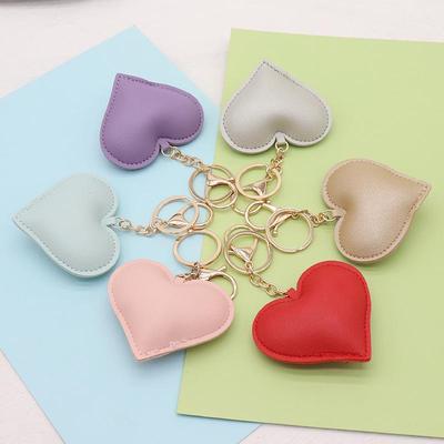 Heart-Shaped PU Leather Keychain - Stylish Pendant for Women's Bags and Car Interior.