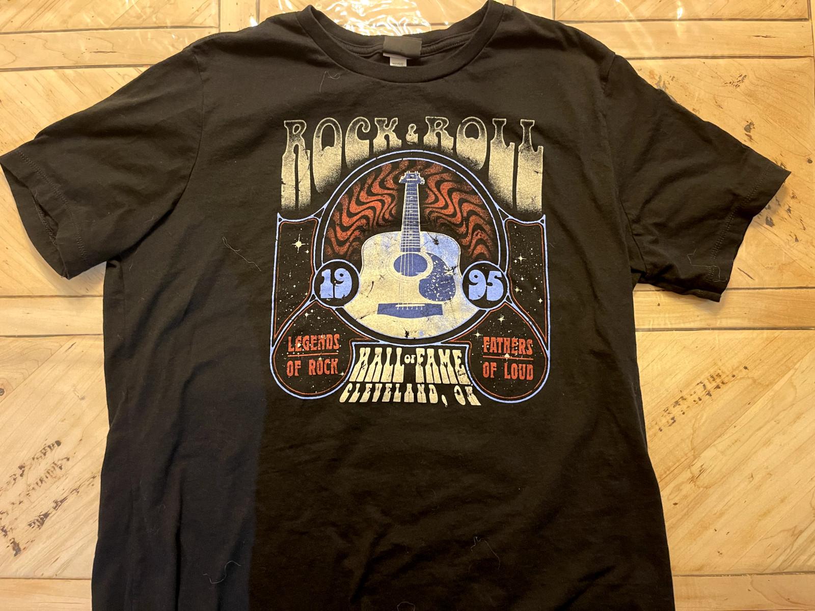 Official Rock N Roll Hall Of Fame Tee Shirt Unisex T-Shirt M