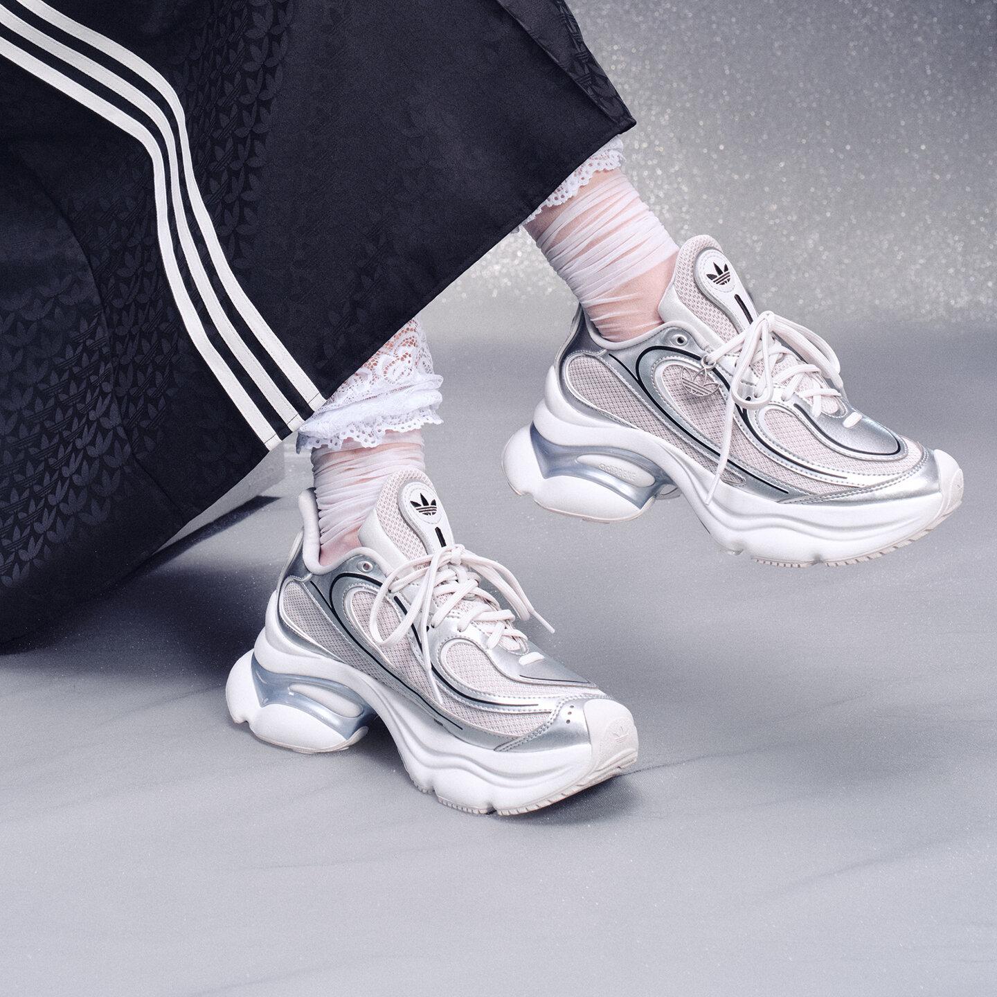 Adidas Originals Ozvenuz Low top Chunky Sneakers Women s Silver 43