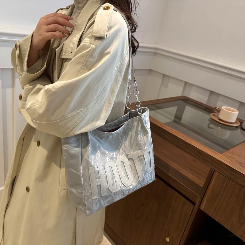 Vintage Stylish Minimalist Shoulder Bag Chic Tote For Everyday Casual Use In Black Silver And Cream