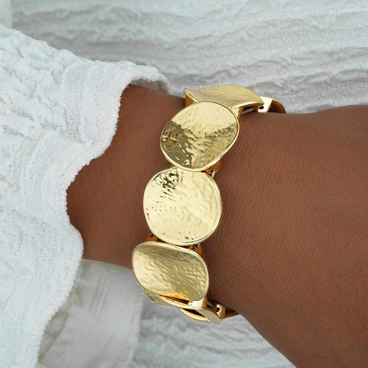 Vintage Exaggerated Luxury Geometric Bow Design Metal Gold Color Bangle Bracelet Set Fashion Daily Wear Party Jewelry Gifts New