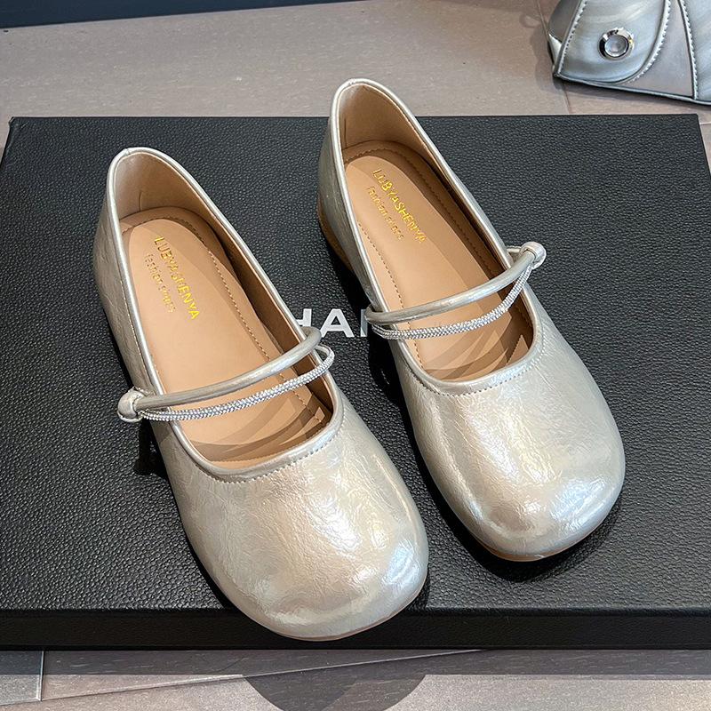 French silver Mary Jane small leather shoes women's 2025 new summer beautiful skirt flat bottom shallow mouth evening single shoes