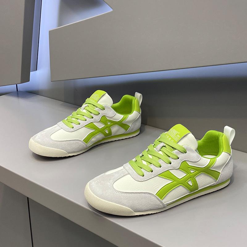 Autumn Soft-soled Low-top Board Shoes Leather Cloth Fight Breathable Lace-up Casual Shoes Tide Aj