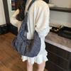 Lazy Wind Large Capacity Lightweight Cloth Bag Women's New Niche Dumpling Bag Single Shoulder Messenger Commuter Bag