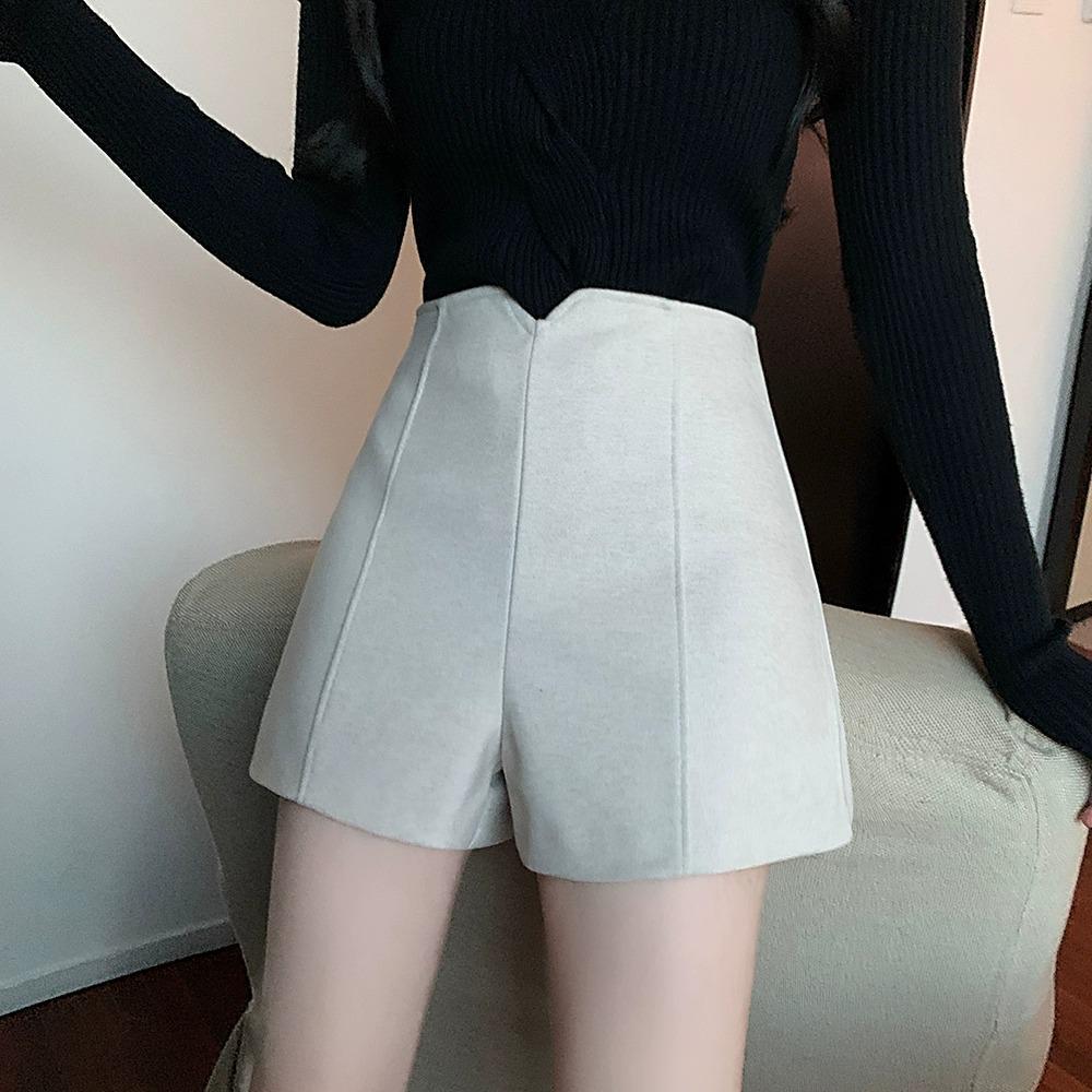 Women's High-Waist Woolen Shorts - Versatile Autumn/Winter Boot Cut in Black/Apricot.