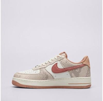 Air Force 1 '07 Sneakers