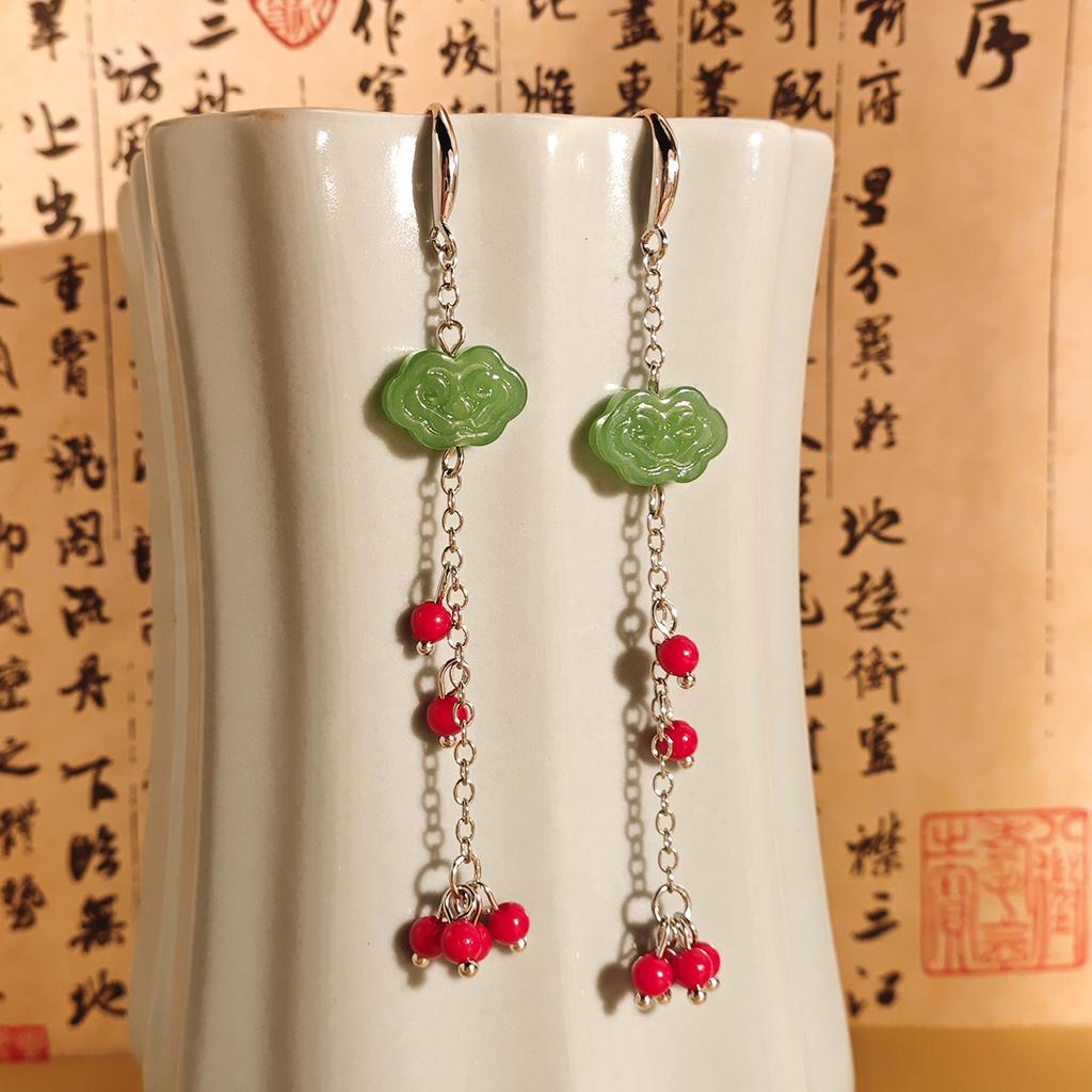 Green Auspicious Cloud Round Bead Fringed Ear Hook, Ancient Style And National Tide High-End Sense, Small Fresh And Fashionable Temperament Earrings