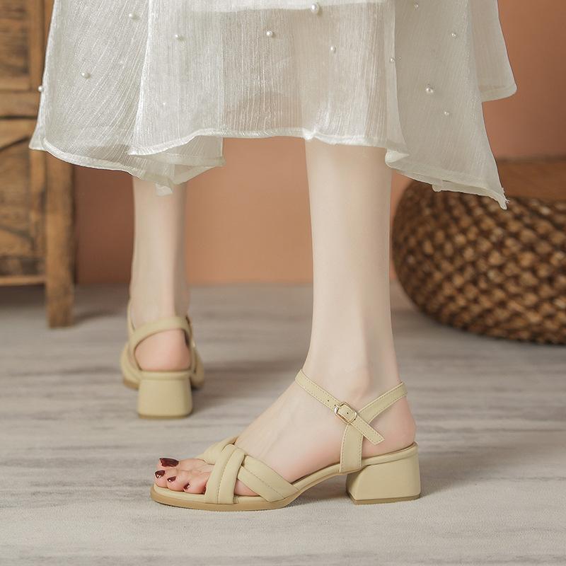 

Yuexinwang leather flat for Huizhou women s shoes grape mother with the same sandals word with versatile summer high-heeled sandals women 40