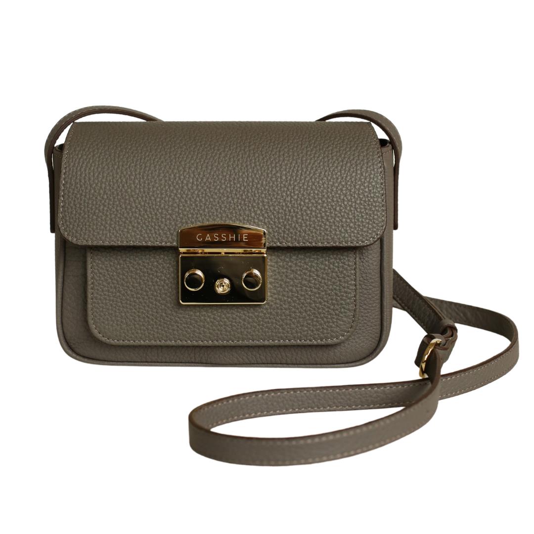 

Модель женской сумки из натуральной кожи ограниченного выпуска