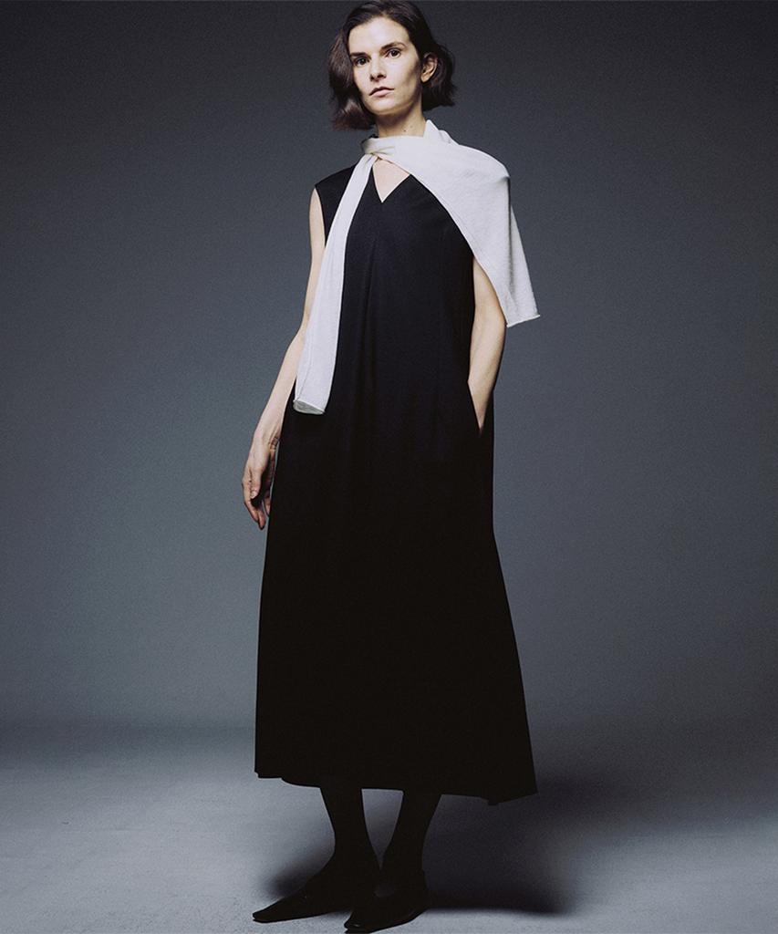Umamung Back Pleats Linen Dress_Black