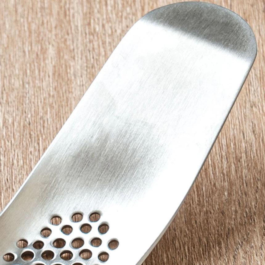 All-Stainless Steel Garlic Crusher (19cm) Silver